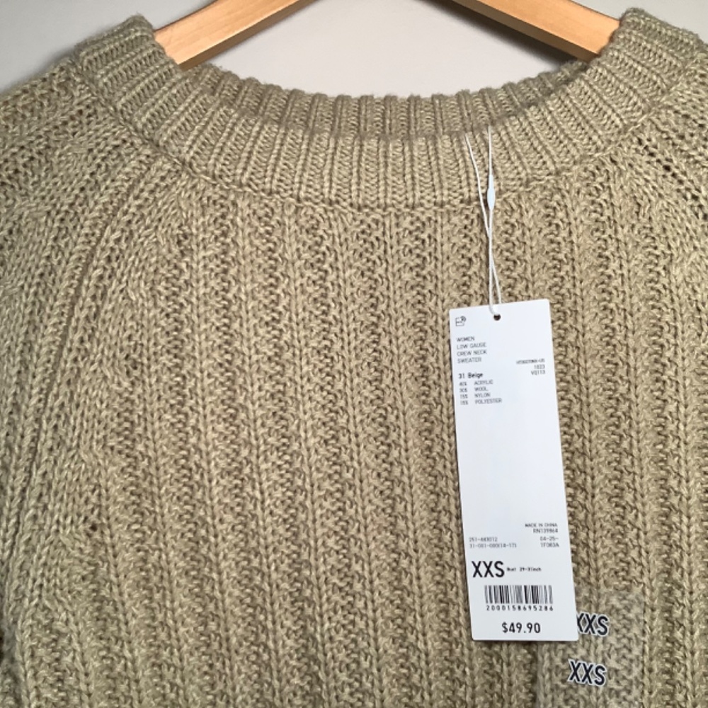 Uniqlo U Low Gauge Crew Neck Sweater Wool Blend Cropped Relaxed Light Green - Picture 3 of 4
